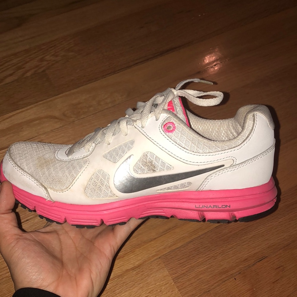 Women’s Nike Lunar Forever Size 6.5 White Pink